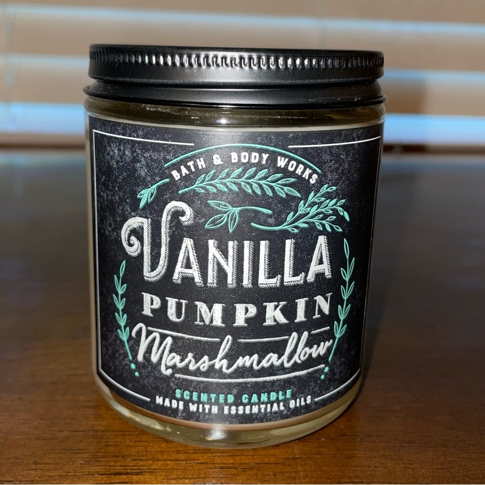Bath & Body Works Single Wick jar candle